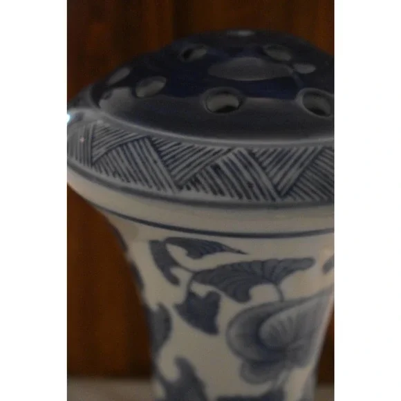 Vintage Berry Strainer Ceramic Vase - Picture 3 of 10